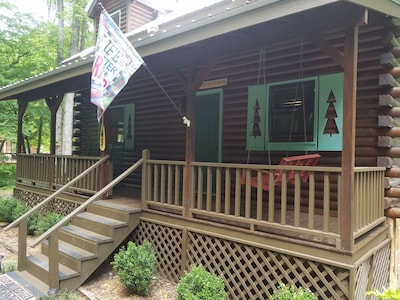 CozyCabinonBankofCartecay/River access/WiFi/Dogs OK/Self Check-In&Out/Clean