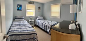  2nd Bedroom.....