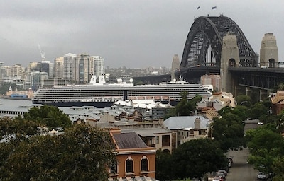 Apartment in Rocks with Sydney Harbour Bridge Views
