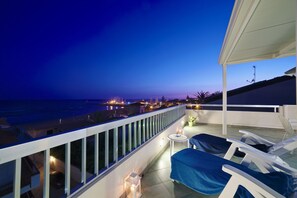 Furnished terrace with sea view