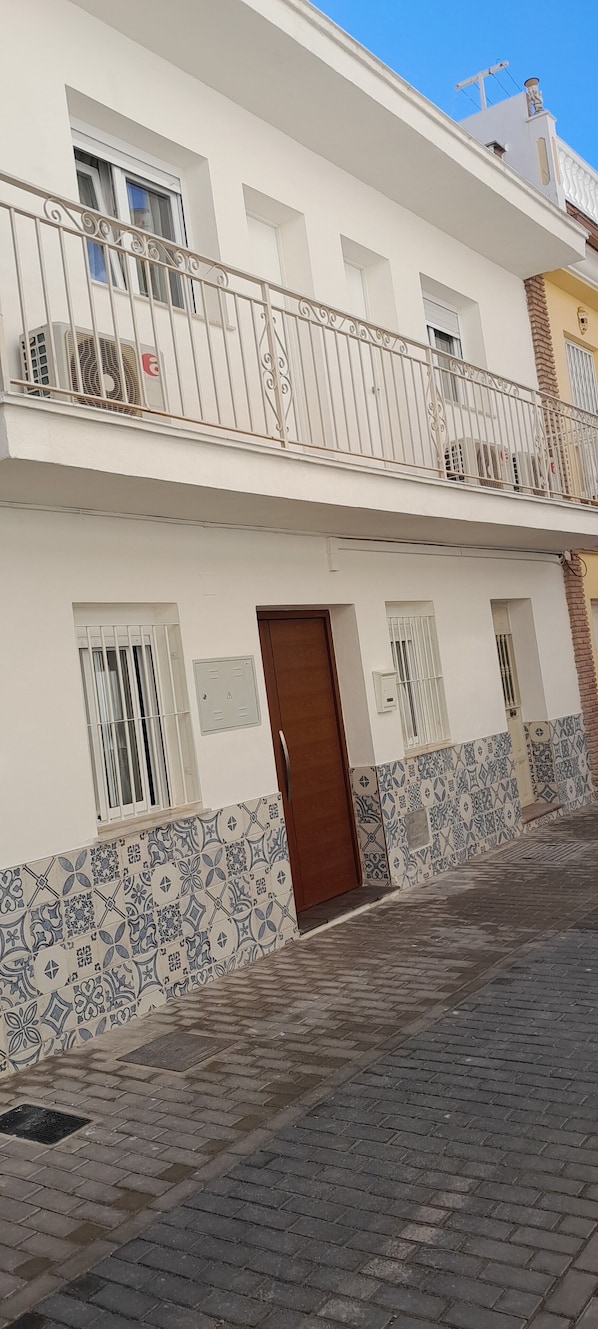 Townhouse, 2 minutes from the beach