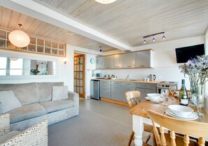 Lounge / Kitchen / Diner