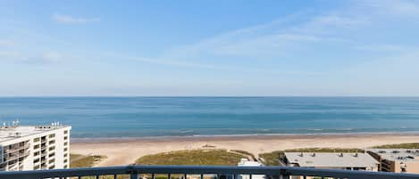 Breathtaking unobstructed view of the gulf from large balcony on 17th floor.