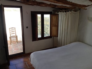 Bedroom, door to terrace