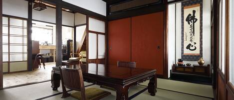 Tatami floor living room