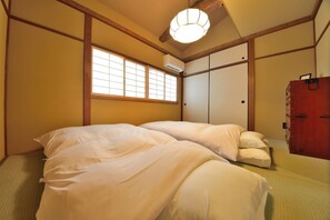 Bedroom 3 (2F)