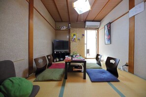 House is improved by guest comments. bad comment will not continue for future  guest.
If you see bad comments,Please check picture or ask me that is improved or not.
屋的评论已经提升。不好的评论将不会继续为未来的客人。
如果您看到不好的评论，请查看图片或询问我是否有所改进。