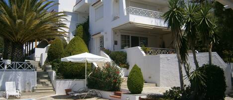 the villa with the pool