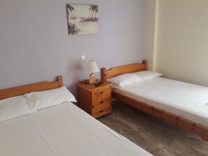 Bedroom - Two semi-double beds