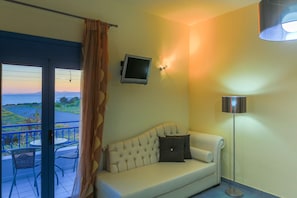 Big room,with sea view and sunset view
