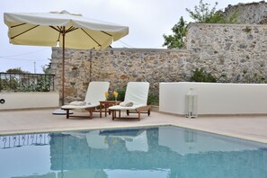 Mylo villa,Pool,Next to All Amenities,Kefalas 