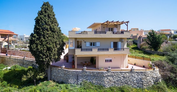 3 stoery villa,Amnatos,Rethymno,Main facade of the property
