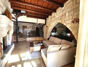 Intérieur.