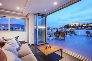 Large Private Terrace overlooking Acropolis and the Parthenon