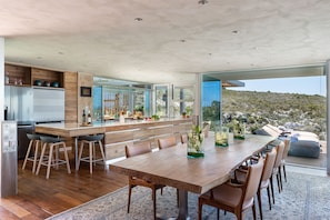 Kitchen Area, dining table