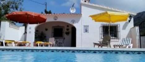 Wonderful Pool with Terrace and Barbecue