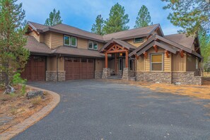 56658 Sunstone Exterior-03