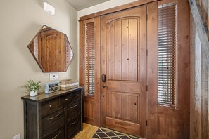 Caldera Cabin 41-15