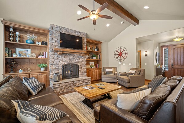 Caldera Cabin 41-14