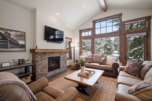 Caldera Cabin 27-08