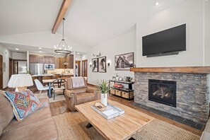 Caldera Cabin 27-09