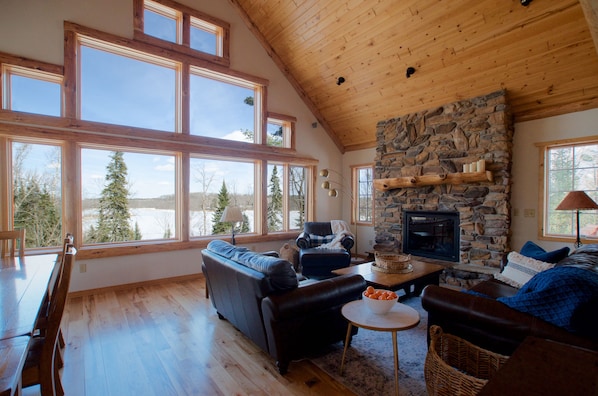 Great room w/gas fireplace. Overlooks Baby Lake (Winter).