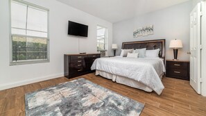 Master King Bedroom 1 Downstairs
Attached Bathroom
40" TV