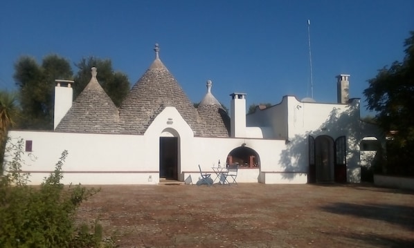 Trullo front view