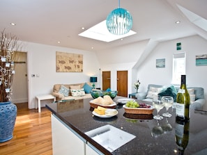 Open plan living space | 9 The Whitehouse - The Whitehouse, Watergate Bay