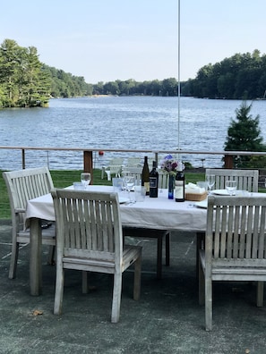 Grill up a lovely meal on the Weber and enjoy dining alfresco.