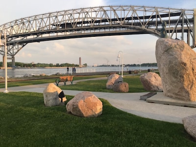 Historic Queen Anne . Walk to downtown, Harbor , St Clair River Walk