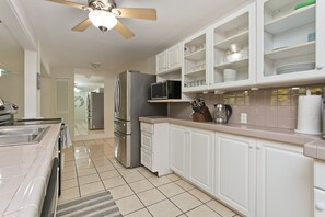 Fully appointed kitchen 