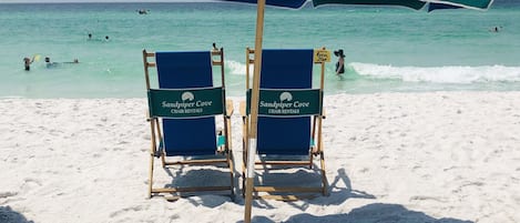 Free beach service! 2 chairs and an umbrella 