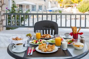 Delicious breakfast with local products is served for all the guests.