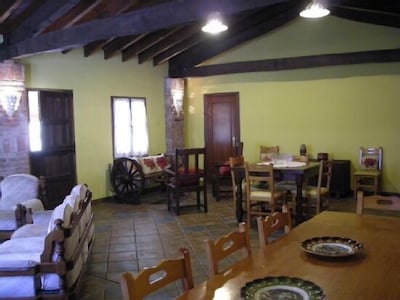 Family rural house, area of Picos, Sueve and Covadonga, 18 km from the sea. 