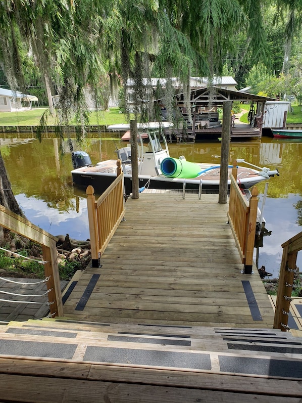 Deck, steps, boat.  That close!  *boat NOT included, but rentals nearby ask us! 