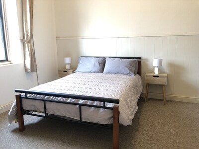 Newton Cottage - Pet & caravan friendly!