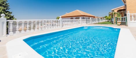 Chalet independiente con piscina privada | Cubo's Holiday Homes