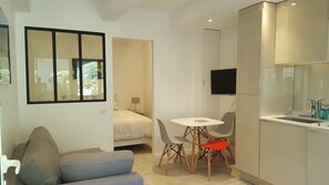 Living room Kitchen