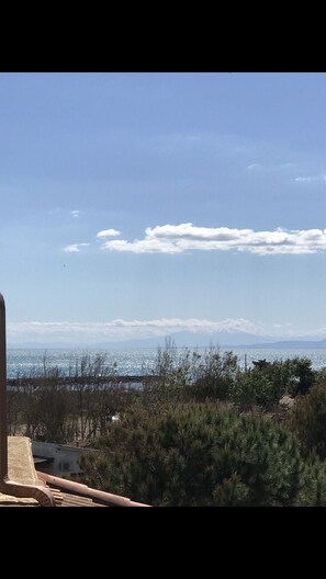  Vue de la terrasse sur la mer