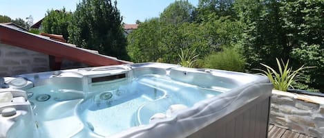 Homies Holidays-Biarritz-luxe-appartement-villa-conciergerie-pays basque