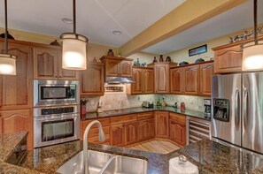 Kitchen--- Granite Counter-tops, Stainless Steel