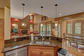 Open Floor Plan--- Kitchen/Dining/Living Rooms