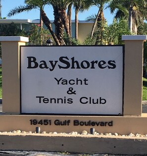 Come relax in Our Beach Home at Bay Shores Yacht & Tennis Club in Indian Shores!