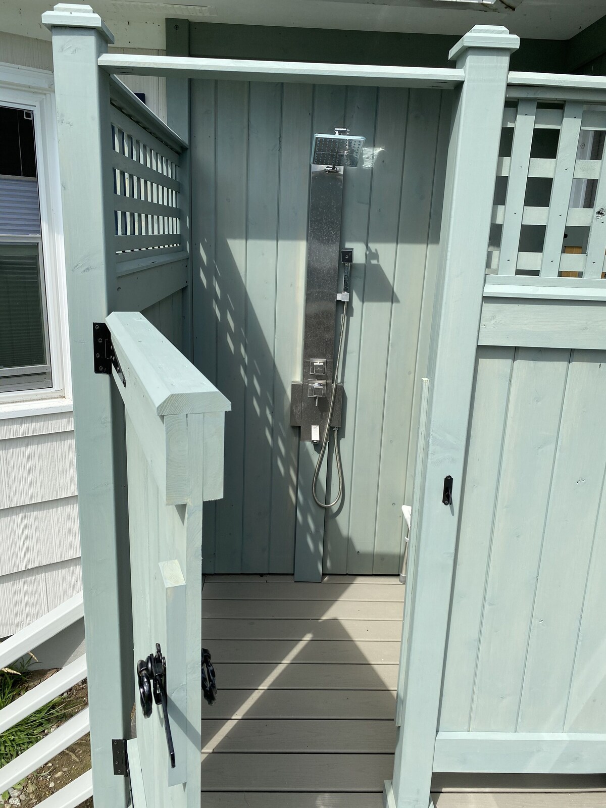 Beautiful Lake George Home With Private Beach, Dock