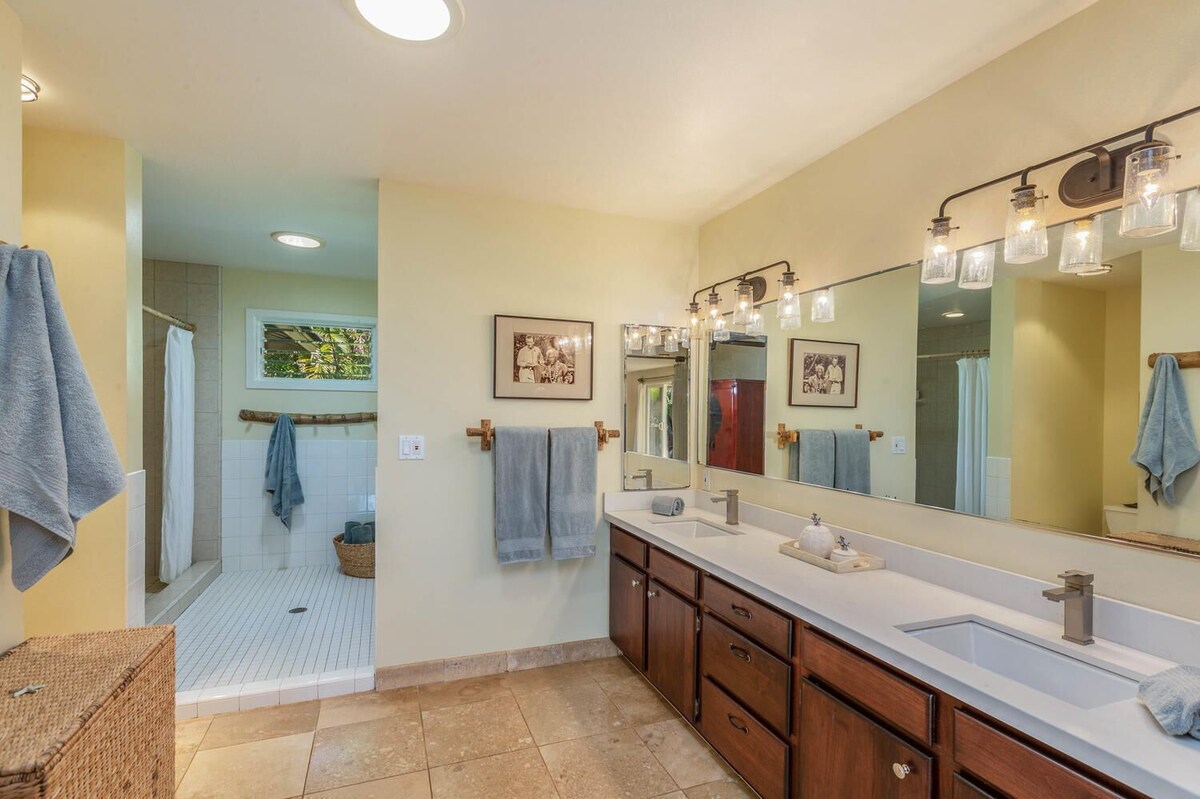 Hale Hina – Upgraded Hawaiian luxury home TVNC #1297