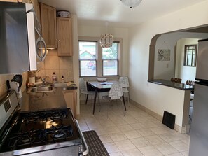 Kitchen & Breakfast Nook