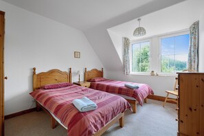 Second twin room with stunning views 