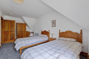Spacious twin room