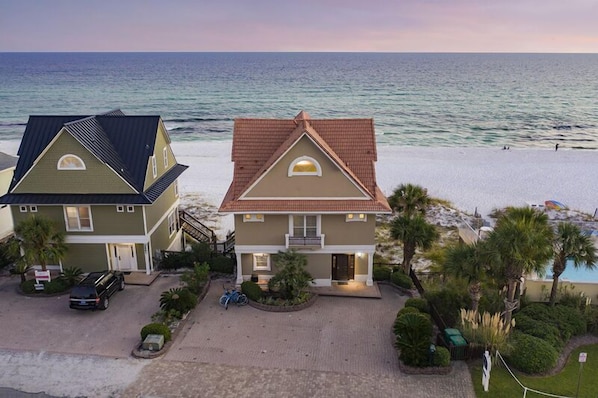 Emerald Belle - Charming Beachfront Cottage with Beach Views in Miramar Beach, Florida - Five Star Properties Destin/30A